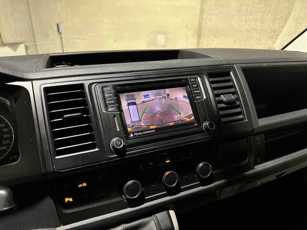 Volkswagen Transporter T6 Camper 2.0 4P -Selbstbau- 140PS 2016 (Automatik), S-456-LJ