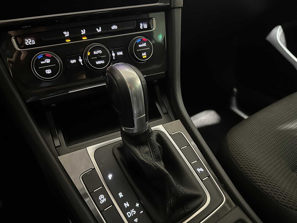 Volkswagen Golf 1.0 TSI Comfortline Business 116PS 2019, ZL-832-K