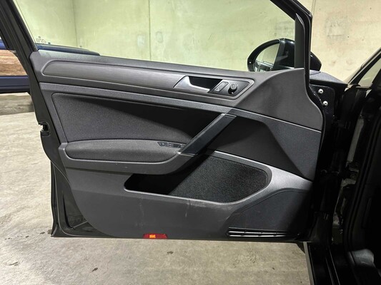 Volkswagen Golf 1.0 TSI Comfortline Business 116PS 2019, ZL-832-K