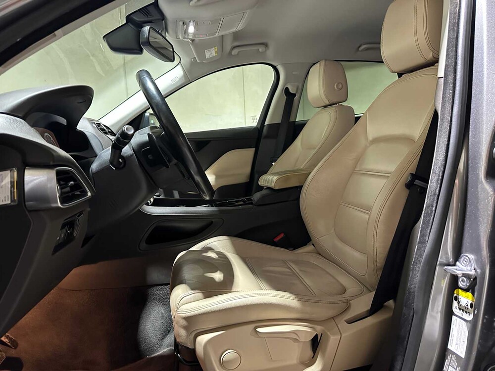 Jaguar F-PACE 2.0 Portfolio AWD 20d 179PS 2017, NL-229-D