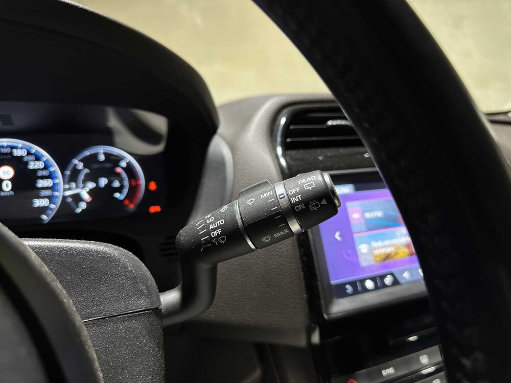 Jaguar F-PACE 2.0 Portfolio AWD 20d 179PS 2017, NL-229-D