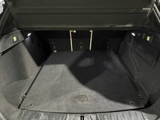 Jaguar F-PACE 2.0 Portfolio AWD 20d 179PS 2017, NL-229-D