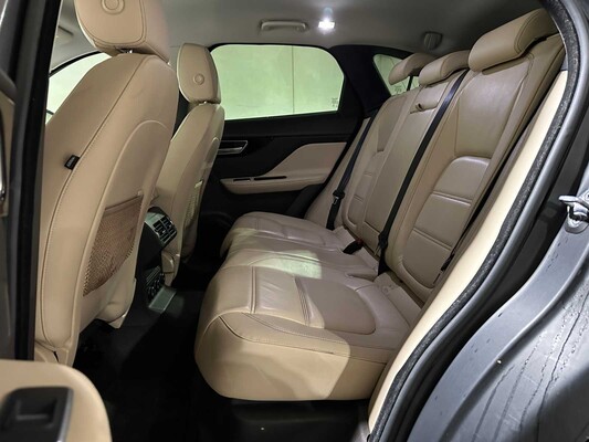 Jaguar F-PACE 2.0 Portfolio AWD 20d 179PS 2017, NL-229-D