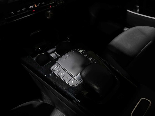 Mercedes-Benz CLA200 d Advantage CLA-Klasse Shooting Brake 150PS 2021 (Original-NL), K-136-HK