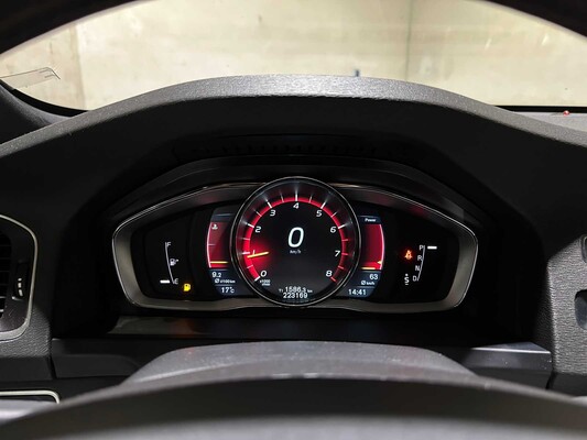 Volvo V60 1.6 T3 R-Design 150pk 2015, 5-ZTK-58