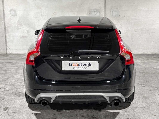 Volvo V60 1.6 T3 R-Design 150pk 2015, 5-ZTK-58