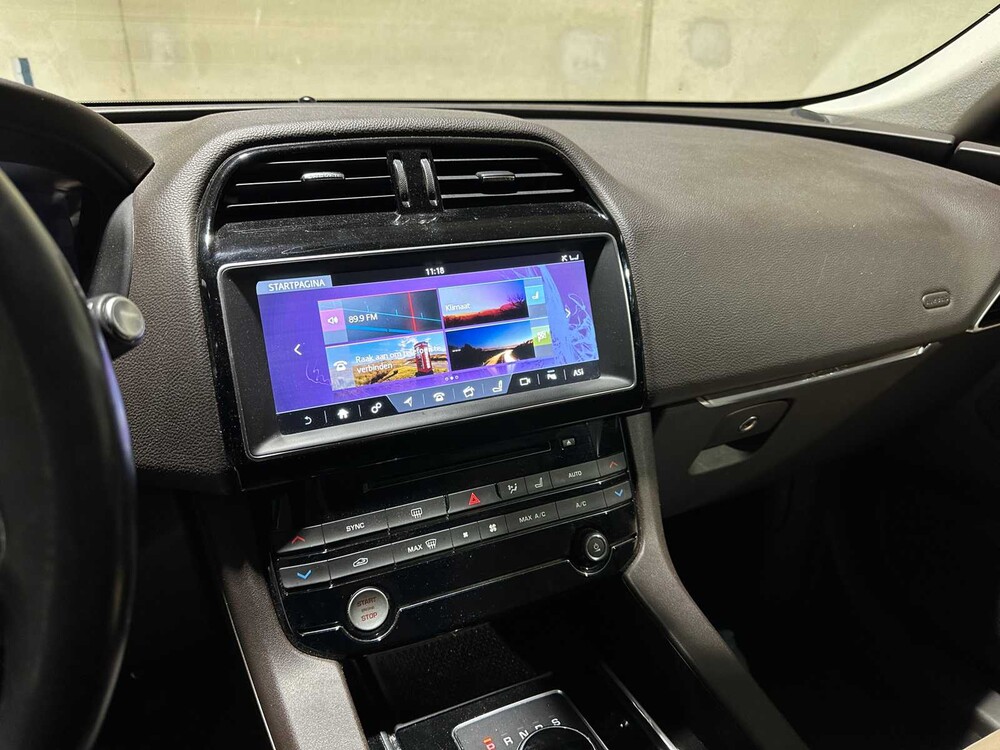 Jaguar F-PACE 2.0 Portfolio AWD 20d 179pk 2017, NL-229-D