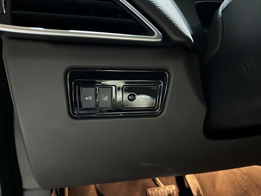 Jaguar F-PACE 2.0 Portfolio AWD 20d 179pk 2017, NL-229-D