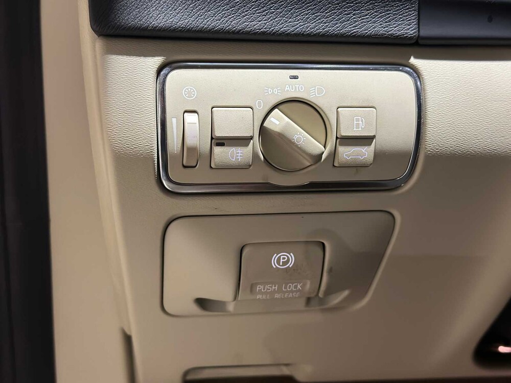 Volvo V60 2.4 D6 AWD Plug-In Hybrid Summum 215pk 2013, 9-SPL-27