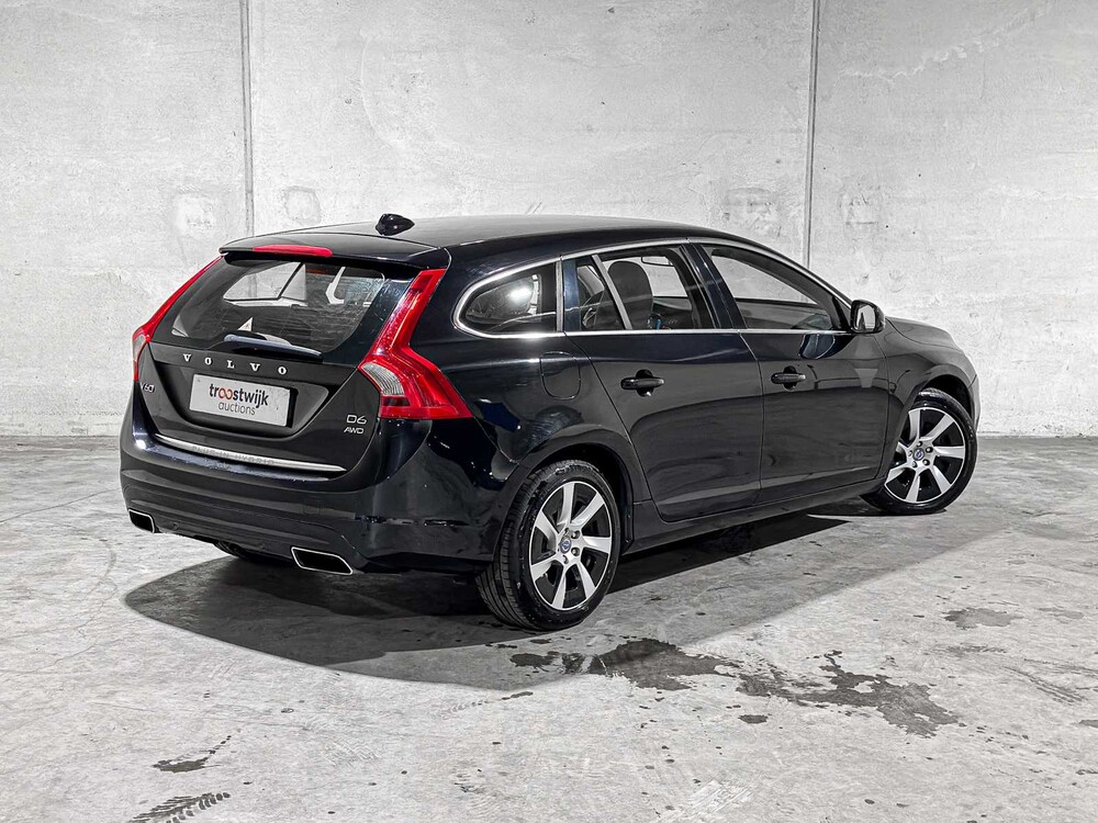 Volvo V60 2.4 D6 AWD Plug-In Hybrid Summum 215pk 2013, 9-SPL-27