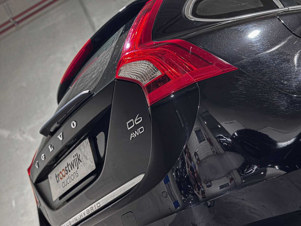 Volvo V60 2.4 D6 AWD Plug-In Hybrid Summum 215pk 2013, 9-SPL-27