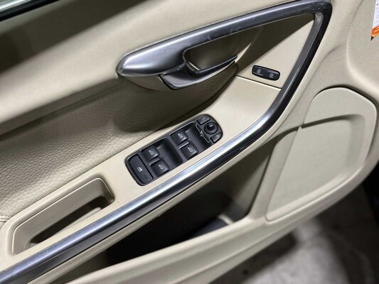 Volvo V60 2.4 D6 AWD Plug-In Hybrid Summum 215pk 2013, 9-SPL-27