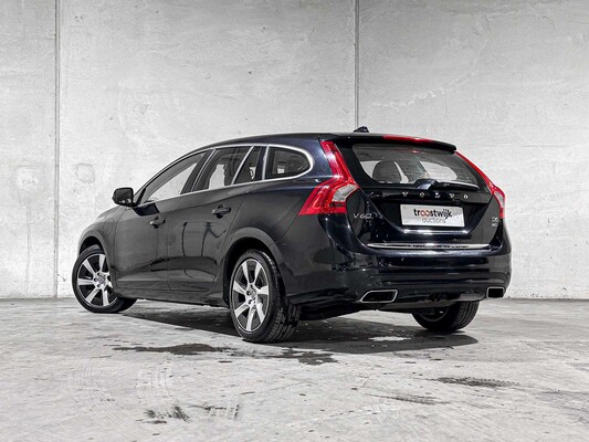 Volvo V60 2.4 D6 AWD Plug-In Hybrid Summum 215pk 2013, 9-SPL-27
