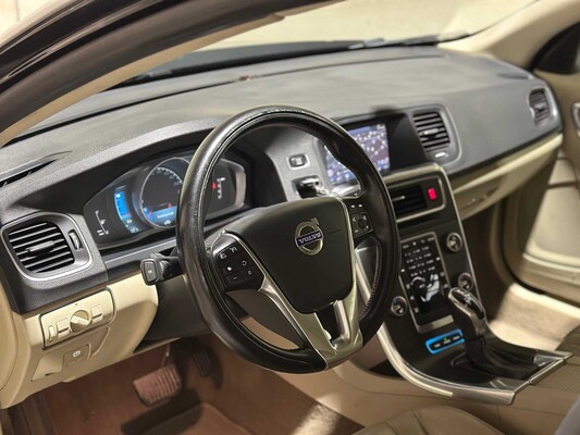Volvo V60 2.4 D6 AWD Plug-In Hybrid Summum 215pk 2013, 9-SPL-27
