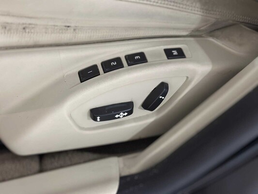 Volvo V60 2.4 D6 AWD Plug-In Hybrid Summum 215pk 2013, 9-SPL-27