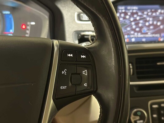 Volvo V60 2.4 D6 AWD Plug-In Hybrid Summum 215pk 2013, 9-SPL-27