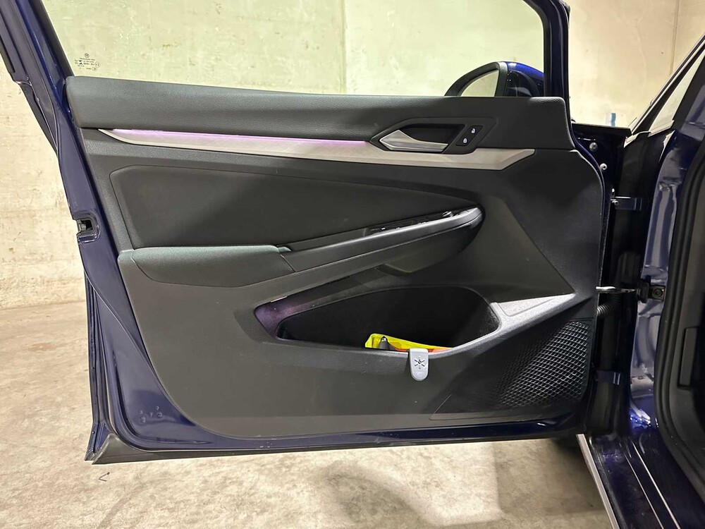 Volkswagen Golf Variant 1.5 TSI Life Business 131pk 2021 (Origineel-NL), L-152-ZR