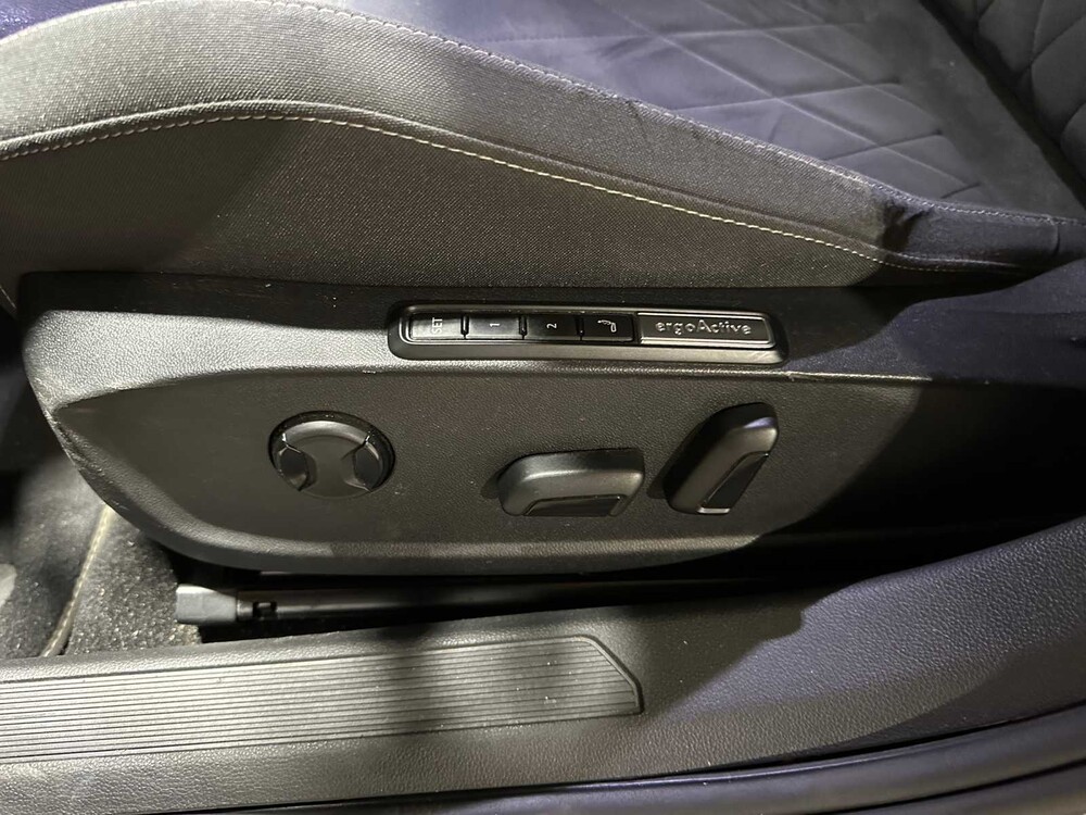 Volkswagen Golf Variant 1.5 TSI Life Business 131pk 2021 (Origineel-NL), L-152-ZR