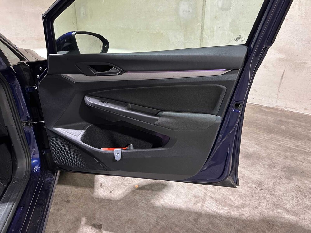 Volkswagen Golf Variant 1.5 TSI Life Business 131pk 2021 (Origineel-NL), L-152-ZR