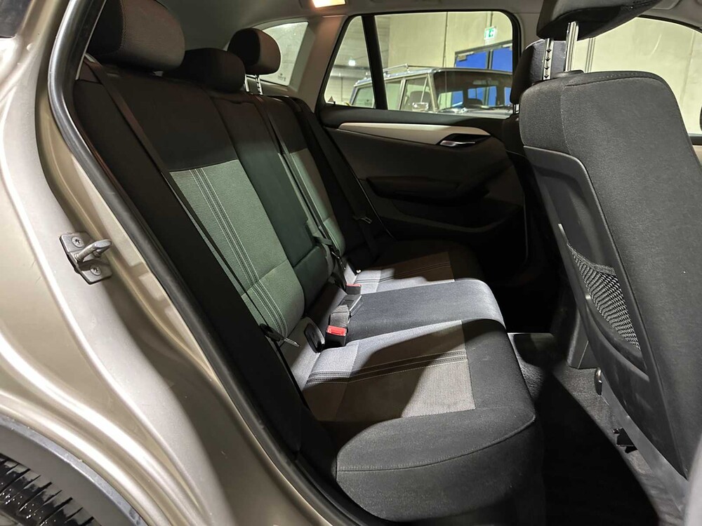 BMW X1 sDrive18i Executive 150pk 2010, 81-LHT-2