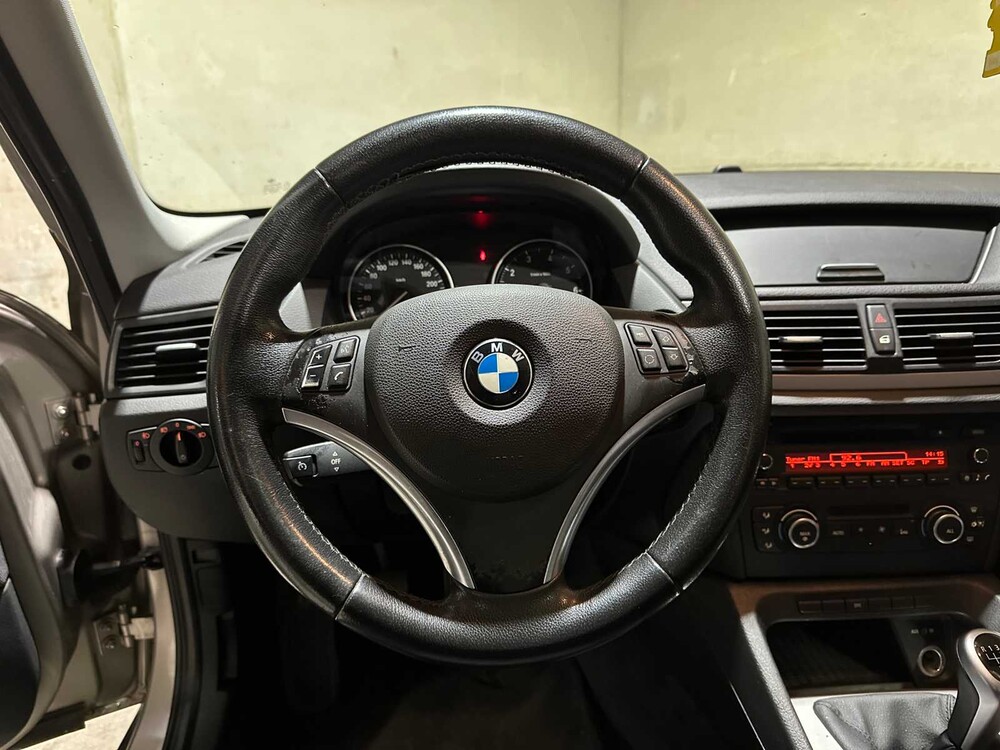 BMW X1 sDrive18i Executive 150pk 2010, 81-LHT-2