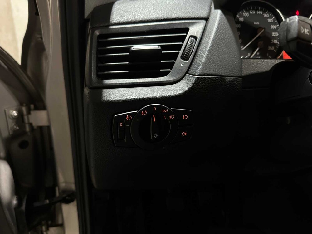 BMW X1 sDrive18i Executive 150pk 2010, 81-LHT-2