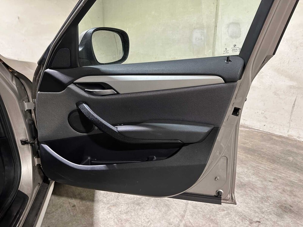 BMW X1 sDrive18i Executive 150pk 2010, 81-LHT-2