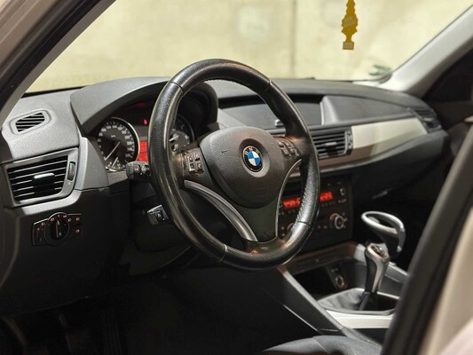 BMW X1 sDrive18i Executive 150pk 2010, 81-LHT-2