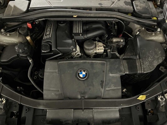 BMW X1 sDrive18i Executive 150pk 2010, 81-LHT-2