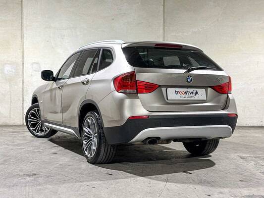 BMW X1 sDrive18i Executive 150pk 2010, 81-LHT-2