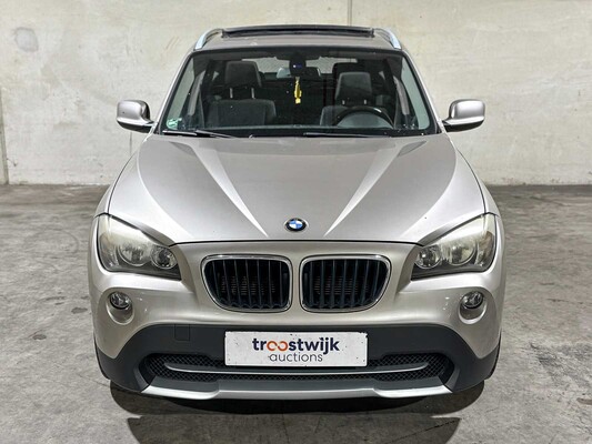 BMW X1 sDrive18i Executive 150pk 2010, 81-LHT-2