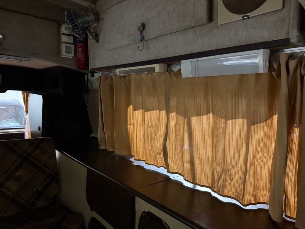 Volkswagen T3 Kampeerwagen 1980, KF-62-DX Camper