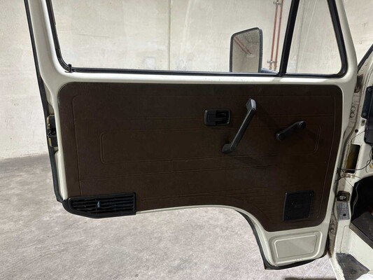 Volkswagen T3 Kampeerwagen 1980, KF-62-DX Camper