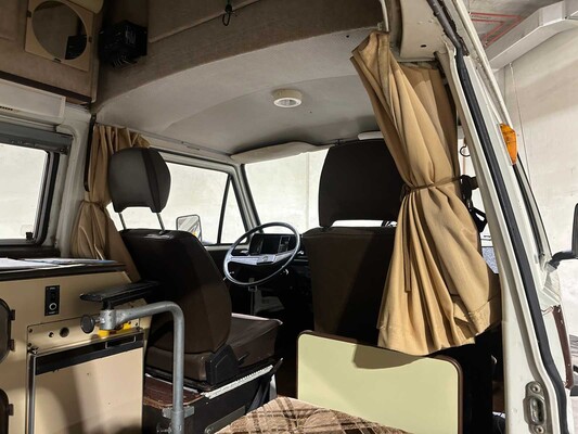 Volkswagen T3 Kampeerwagen 1980, KF-62-DX Camper