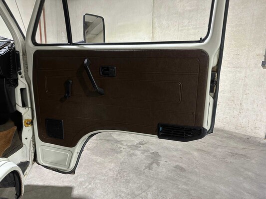 Volkswagen T3 Kampeerwagen 1980, KF-62-DX Camper