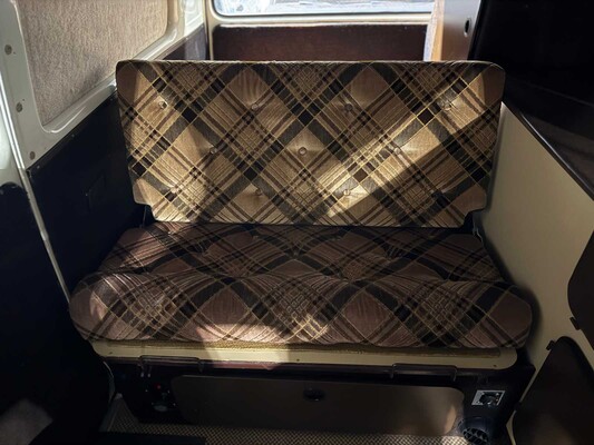 Volkswagen T3 Kampeerwagen 1980, KF-62-DX Camper