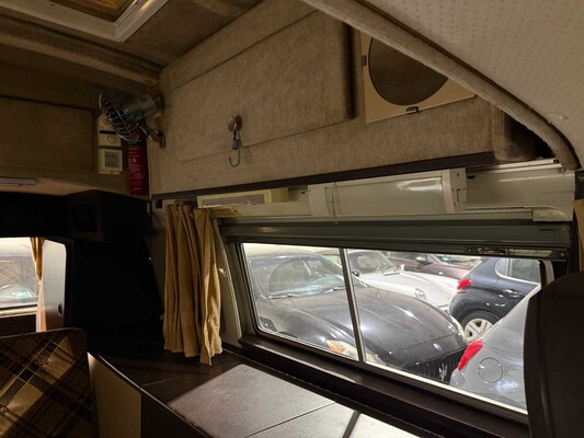 Volkswagen T3 Kampeerwagen 1980, KF-62-DX Camper