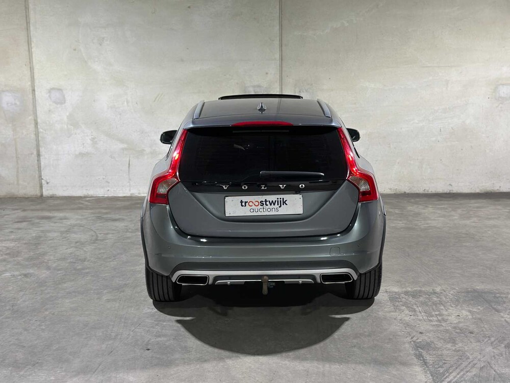 Volvo V60 Cross Country 2.0 D4 Summum 191pk 2015, HF-783-B