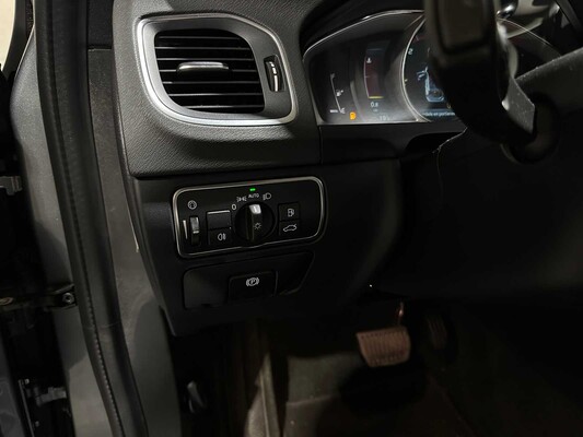 Volvo V60 Cross Country 2.0 D4 Summum 191pk 2015, HF-783-B