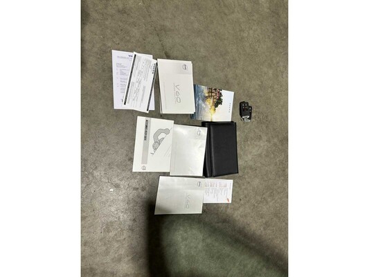 Volvo V60 Cross Country 2.0 D4 Summum 191pk 2015, HF-783-B