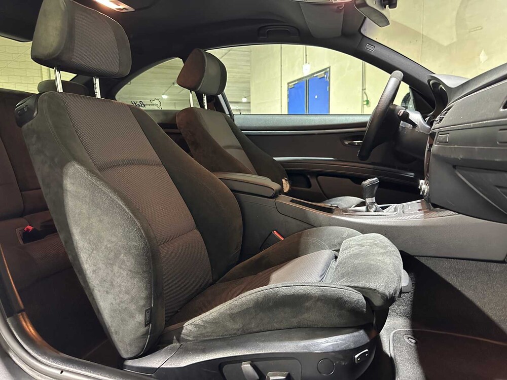 BMW 335i Executive M-Sport 306pk 2007 3-serie Coupé, RJ-584-B (Handgeschakeld)