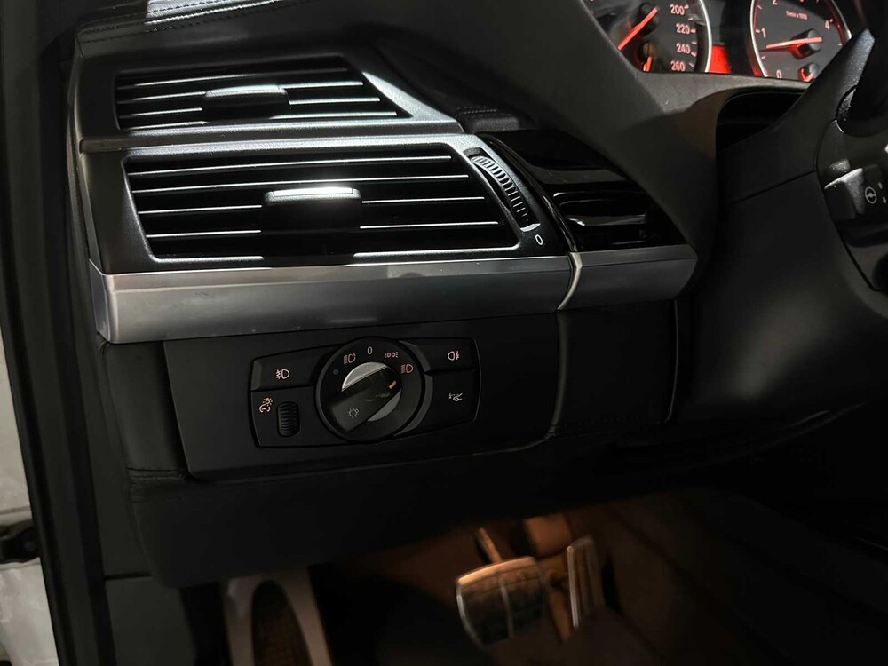 BMW X5 xDrive40d M-Sport High Executive 306pk 2012, 3-ZLR-46