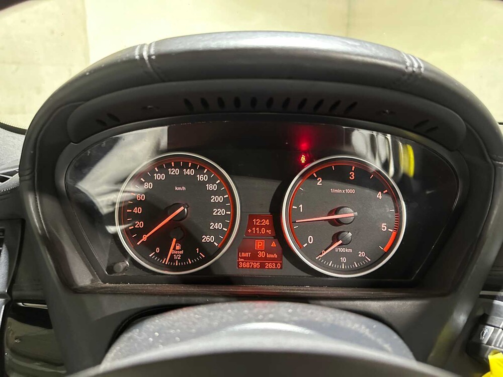 BMW X5 xDrive40d M-Sport High Executive 306pk 2012, 3-ZLR-46