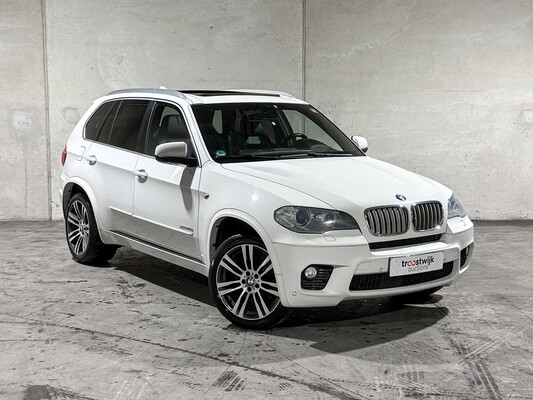 BMW X5 xDrive40d M-Sport High Executive 306pk 2012, 3-ZLR-46