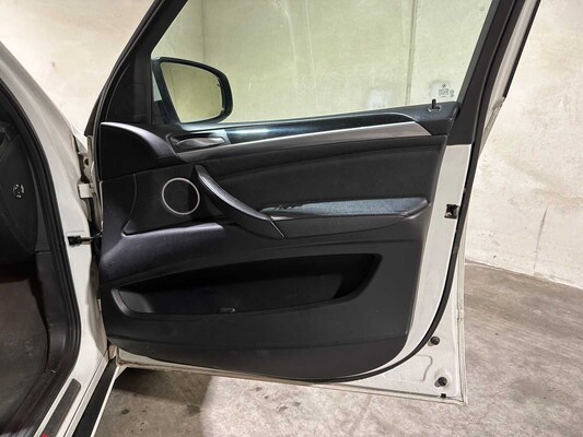 BMW X5 xDrive40d M-Sport High Executive 306pk 2012, 3-ZLR-46