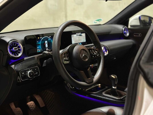 Mercedes-Benz CLA180 Premium 136hp 2020 CLA-class Shooting Brake, T-731-ZZ