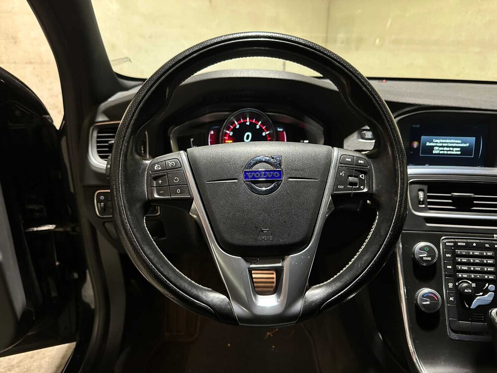 Volvo V60 1.6 T3 R-Design 150PS 2015, 5-ZTK-58