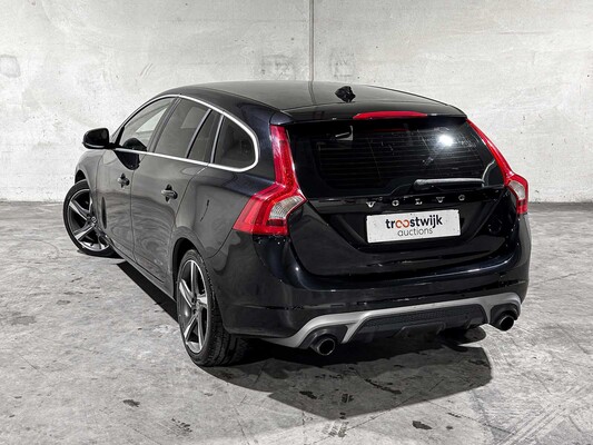 Volvo V60 1.6 T3 R-Design 150hp 2015, 5-ZTK-58