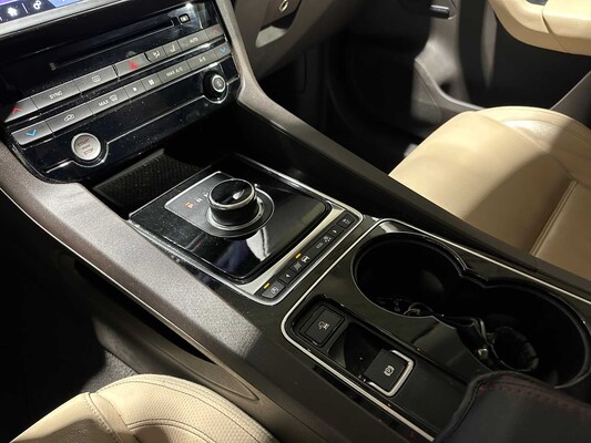 Jaguar F-PACE 2.0 Portfolio AWD 20d 179hp 2017, NL-229-D
