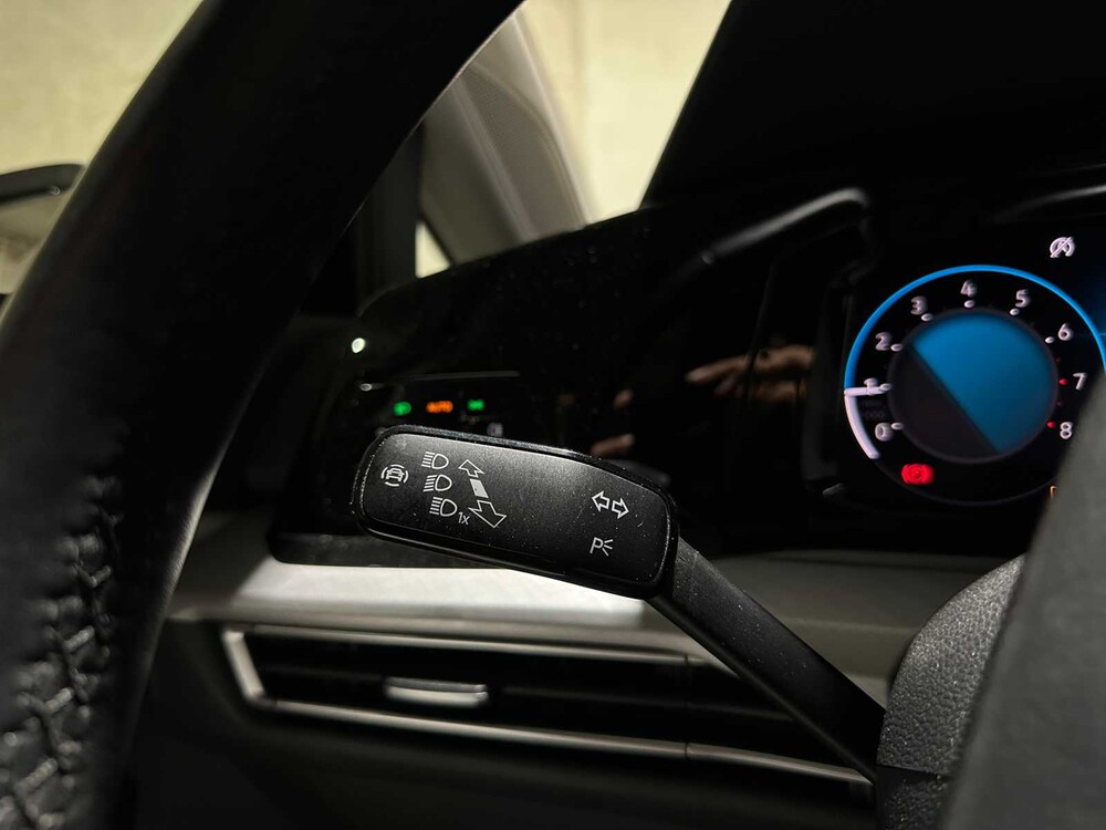 Volkswagen Golf Variant 1.5 TSI Life Business 131hp 2021 (Original-NL), L-152-ZR